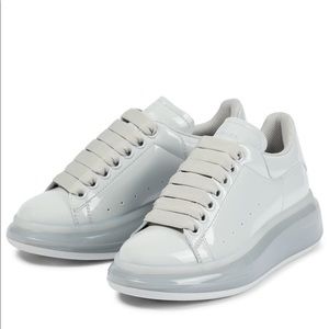 ALEXANDER MCQUEEN
Faux patent leather sneakers